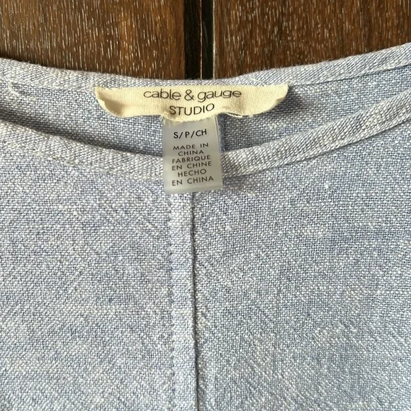 cable & gauge | Baby blue linen blend rolled sleeve top Women’s Size Small - Picture 7 of 8